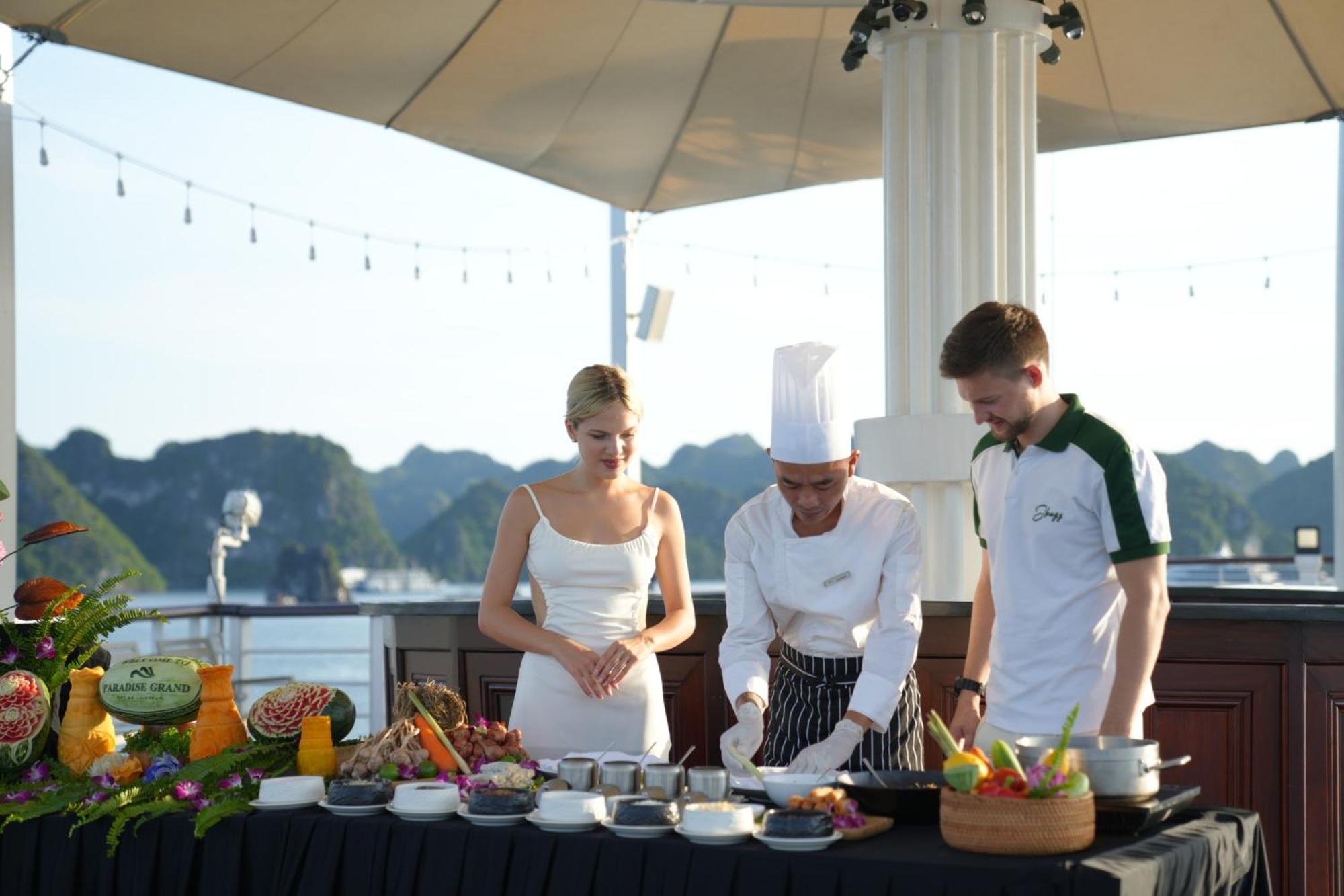 Paradise Grand Cruise - Lan Ha Bay Ha Long Bagian luar foto