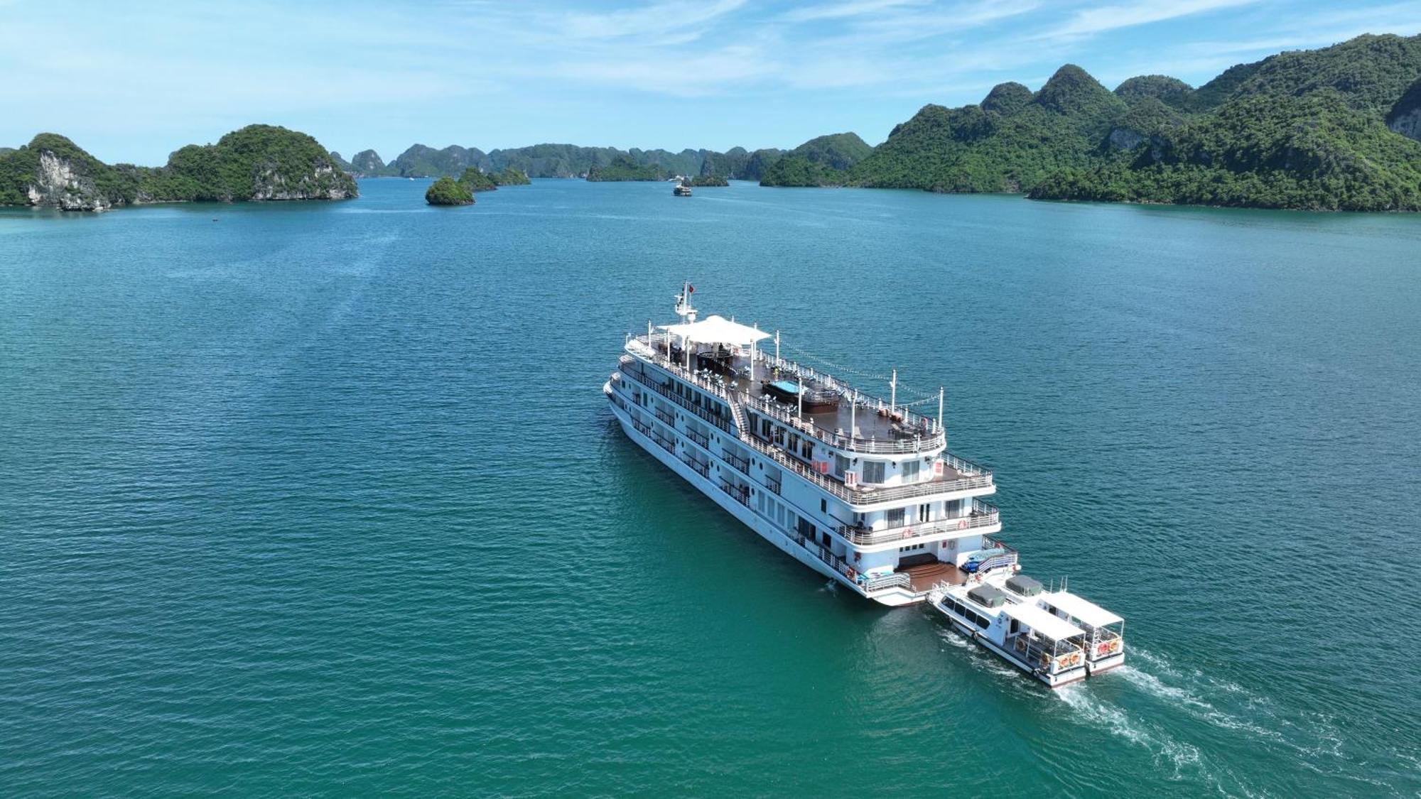 Paradise Grand Cruise - Lan Ha Bay Ha Long Bagian luar foto