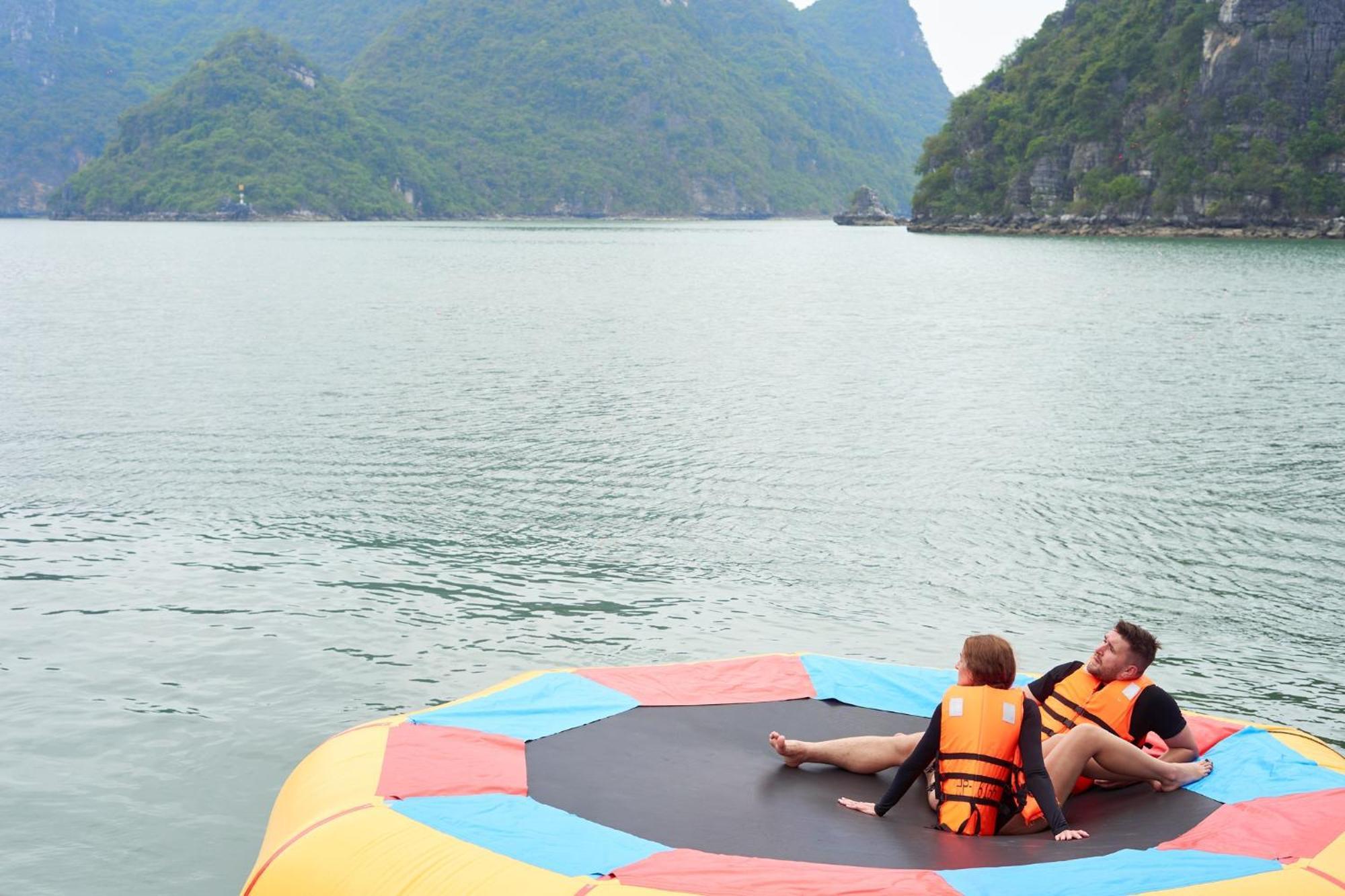 Paradise Grand Cruise - Lan Ha Bay Ha Long Bagian luar foto